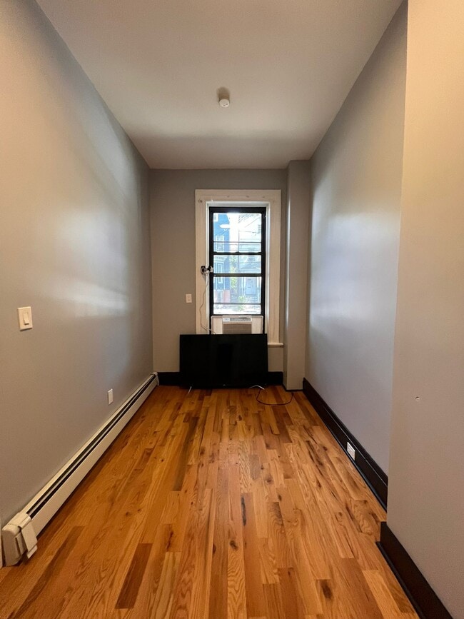 17 Belmont Ave, Unit 1 in Jersey City, NJ - Building Photo - Building Photo