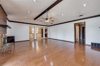111 S Capri Dr in Duncanville, TX - Building Photo - Building Photo