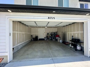 8715 W Addie Dr in Magna, UT - Building Photo - Building Photo