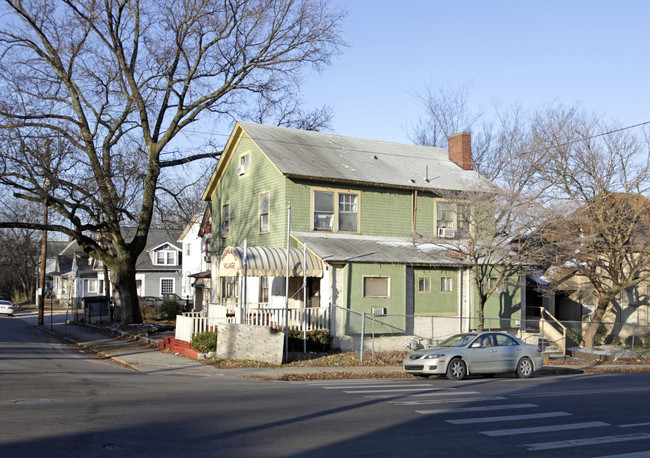 Highland Village in Knoxville, TN - Foto de edificio - Building Photo