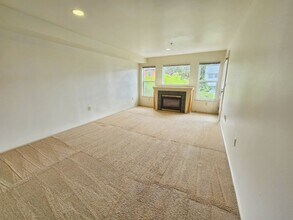 3919 Latona Ave NE in Seattle, WA - Building Photo - Building Photo