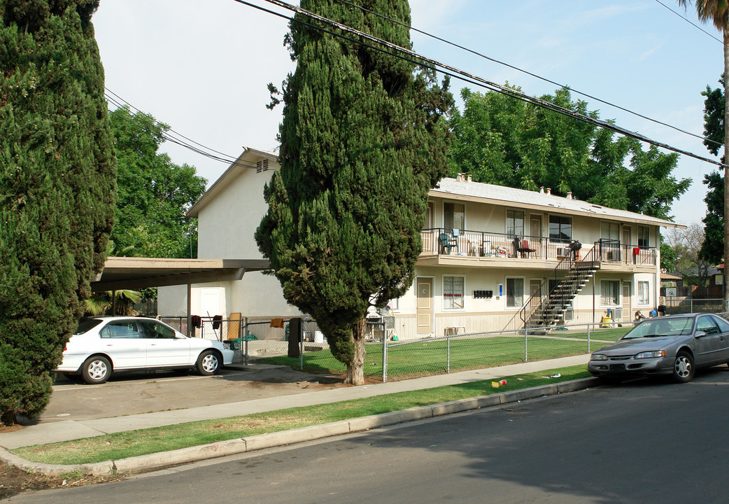 175 N Orchard St in Fresno, CA - Building Photo