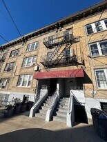 131 W 54th St in Bayonne, NJ - Building Photo