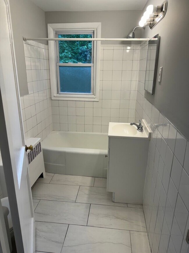 114 Park Ave-Unit -2nd Floor in Collingswood, NJ - Building Photo - Building Photo