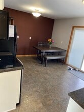 808 Davis St in Sun Prairie, WI - Foto de edificio - Building Photo