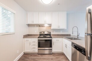 Laurel Creek in Fairfield, CA - Building Photo