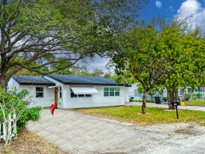 118 SW 7th St in Delray Beach, FL - Building Photo - Building Photo