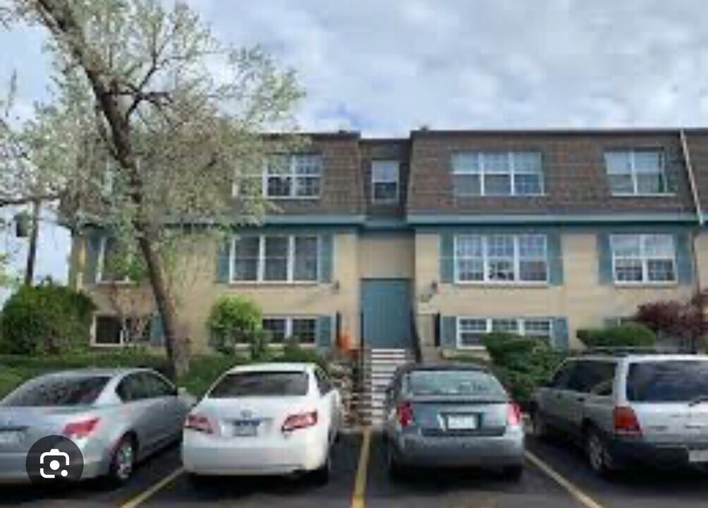 9120 E Girard Ave in Denver, CO - Building Photo