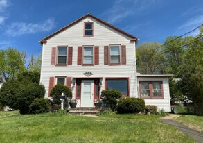 163 N Main St, Unit 2nd Floor in Southington, CT - Building Photo