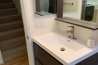 11610 Moorpark St in Studio City, CA - Building Photo - Building Photo