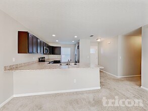 1354 Sarahs Landing Dr in Jacksonville, FL - Foto de edificio - Building Photo