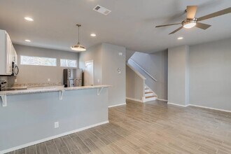 1356 N Hog Trough Dr in Fayetteville, AR - Building Photo - Building Photo