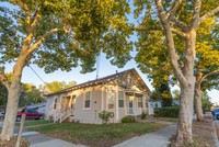 208 B St in Roseville, CA - Foto de edificio - Building Photo