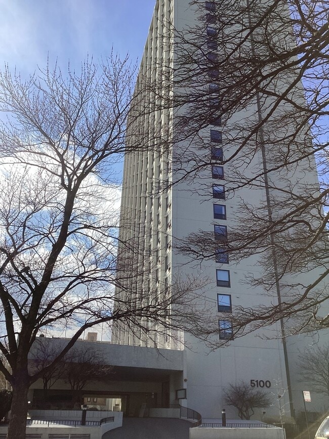 5100 N Marine Dr in Chicago, IL - Foto de edificio - Building Photo