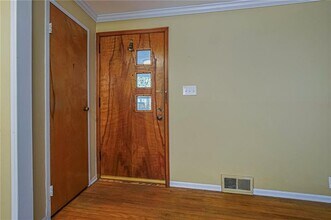 8092 University Blvd in Coraopolis, PA - Building Photo - Building Photo