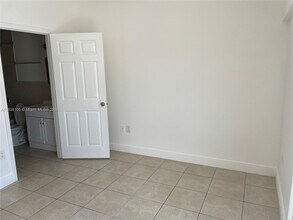 1020 SW 4th St in Miami, FL - Building Photo - Building Photo