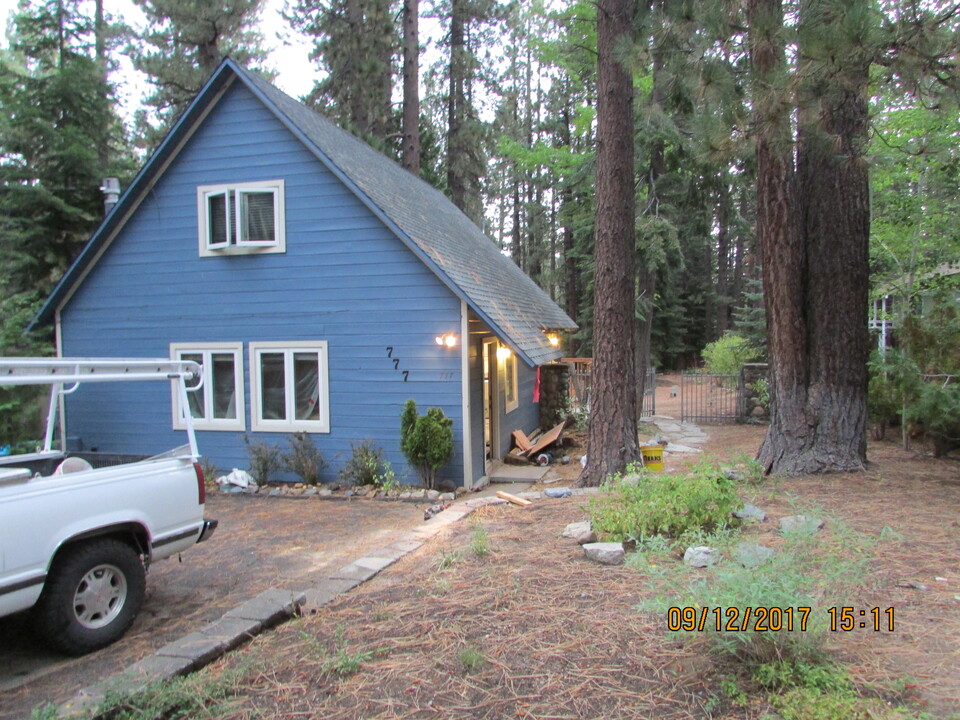 777 Clement St in South Lake Tahoe, CA - Building Photo