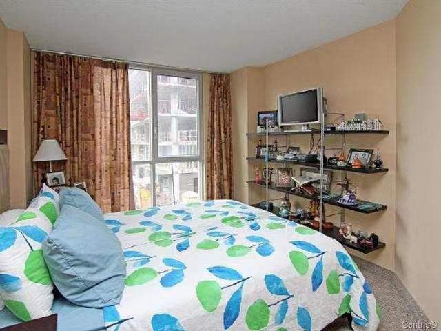 98 Charlotte Rue in Montréal, QC - Building Photo