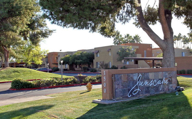 Sunscape Villas in Scottsdale, AZ - Foto de edificio - Building Photo