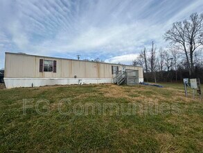1803 Breezewood Dr in Morganton, NC - Building Photo - Building Photo