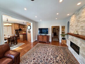 2946 N Pine Grove Ave in Chicago, IL - Building Photo - Building Photo