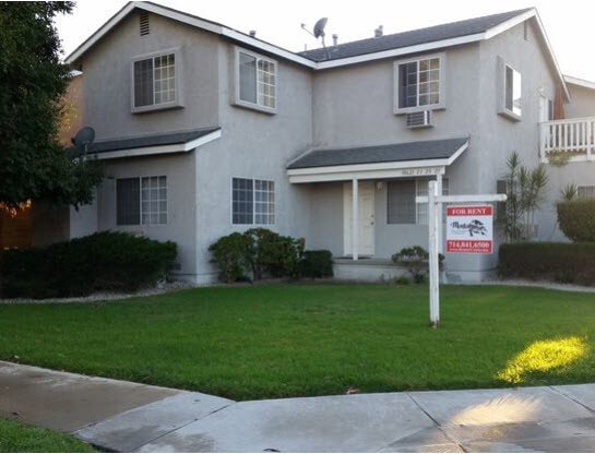 property at 10623 Chestnut St