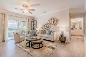 Wildwood Creek in Grapevine, TX - Foto de edificio - Building Photo
