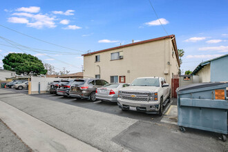 1501 N Hollywood Way in Burbank, CA - Building Photo - Building Photo