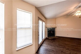 1348 S Jasmine Ln in Fayetteville, AR - Building Photo - Building Photo