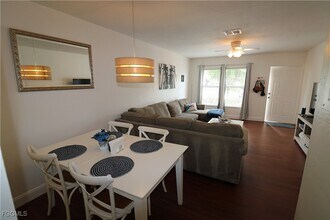 9639 Eaton Gardens Ln in Ft. Myers, FL - Building Photo - Building Photo