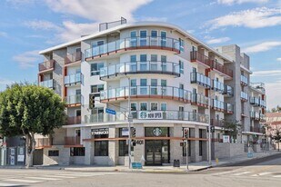 Santa Monica Breeze by Wiseman in Los Angeles, CA - Building Photo