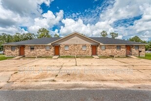 194 Victoria Dr in Lake Charles, LA - Building Photo