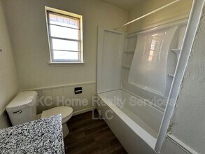 421 NW 89th St in Oklahoma City, OK - Building Photo - Building Photo