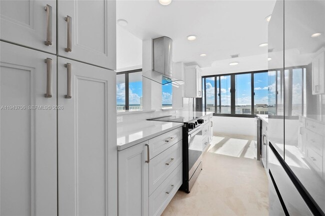 3590 S Ocean Blvd in South Palm Beach, FL - Building Photo - Building Photo