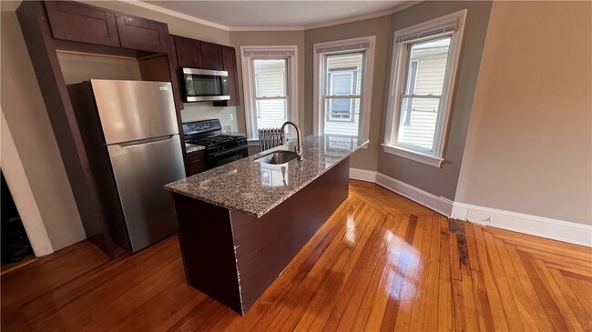 93 Raymond St in Providence, RI - Building Photo - Building Photo