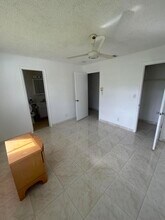2013 Vastine Dr in Boynton Beach, FL - Building Photo - Building Photo