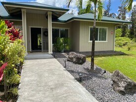 15-1572-1572 19th Ave in Keaau, HI - Building Photo