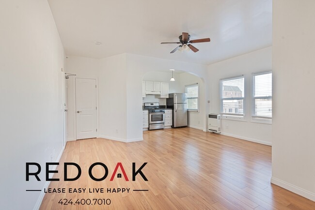 property at 5139 Melrose Ave