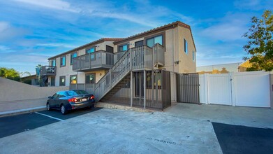 5502 Adelaide Ave in San Diego, CA - Building Photo - Interior Photo