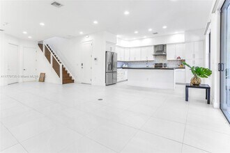20919 NW 1st Dr in Pembroke Pines, FL - Building Photo - Building Photo