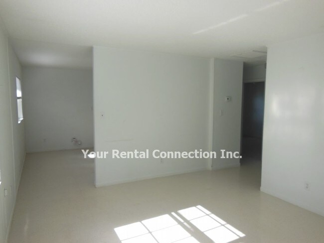 1207 Buddwood Rd in Lakeland, FL - Foto de edificio - Building Photo