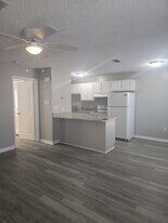 42493 Barry Ct in Hammond, LA - Building Photo