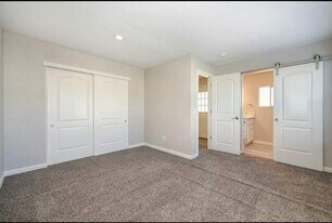 1 Kaseberg Dr in Roseville, CA - Building Photo