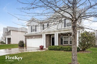 6906 Barefoot Forest Dr in Charlotte, NC - Foto de edificio - Building Photo