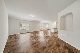 15119 Longtailed Duck in San Antonio, TX - Building Photo - Building Photo