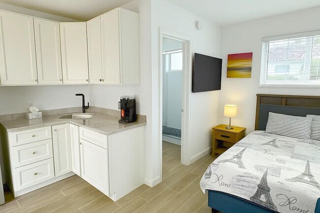 2250 SE 5th St in Pompano Beach, FL - Building Photo - Building Photo