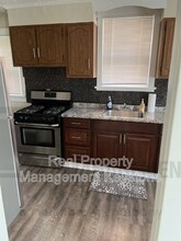 33 Merritt Ave in Pittsburgh, PA - Building Photo - Building Photo