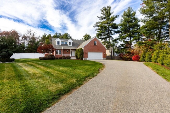 5 Neff Dr in Foxboro, MA - Building Photo - Building Photo