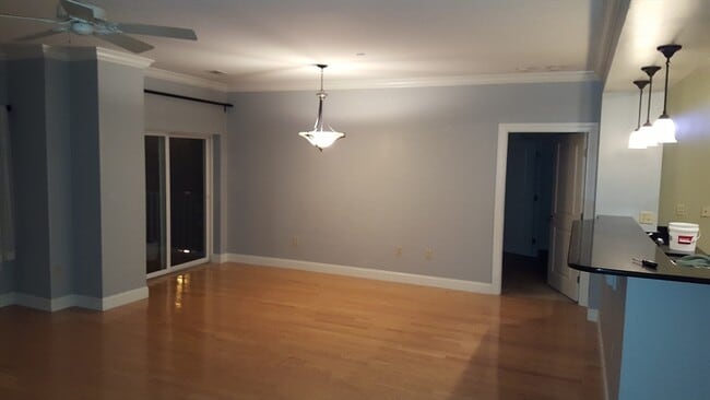 527 Pawtucket St in Lowell, MA - Building Photo - Building Photo