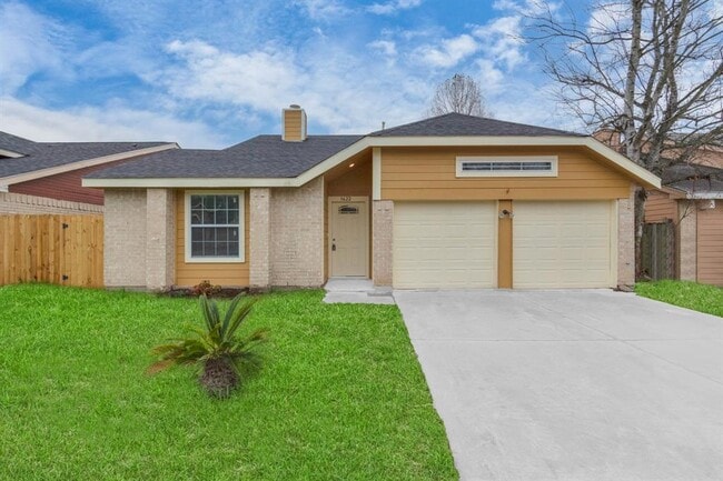 property at 1422 Hunters Park Dr